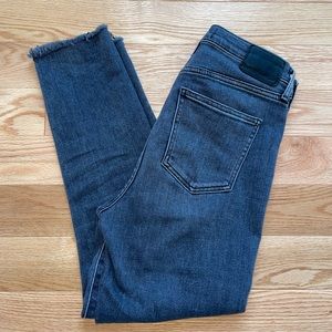Aritzia Jeans Lola High Rise Crop